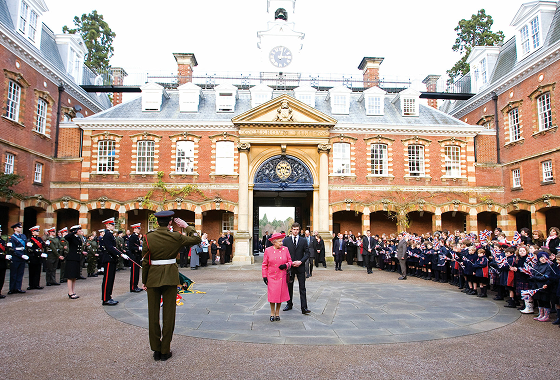 上海惠立幼儿园创新的融合课程与沉浸式双语教学助力孩子们开启他们的学习探索之旅。