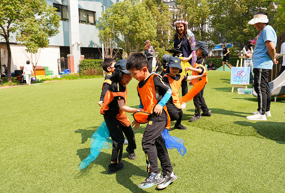 惠灵顿（中国）教育集团拥有完善且多层次的治理模式，致力于培养国际化的情怀与视野，并期待与中国的学生们分享我们世界级的教育理念。