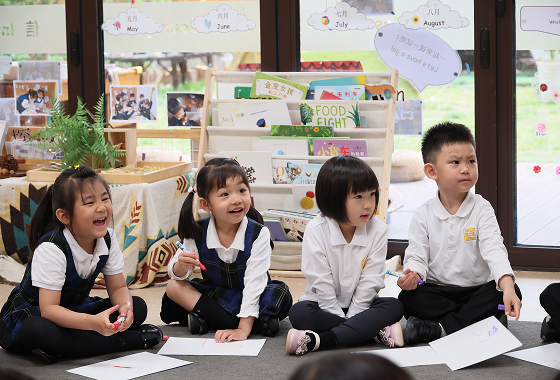 上海浦东惠立私立幼儿园创意工坊是一个充满活力、注重动手实践的学习区域。