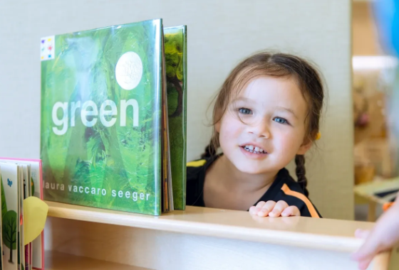 南通惠立幼儿园践行国际化双语教育理念，为3-6岁儿童提供沉浸式双语学习课程。