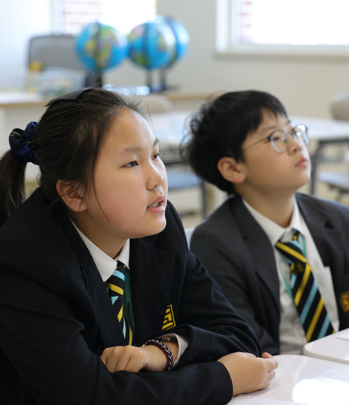 南通惠立双语中学在中国国家课程的基础上引进海外优质教学资源，融入先进的教育理念和教学方法，为未来高中课程的学习做好充分的准备。