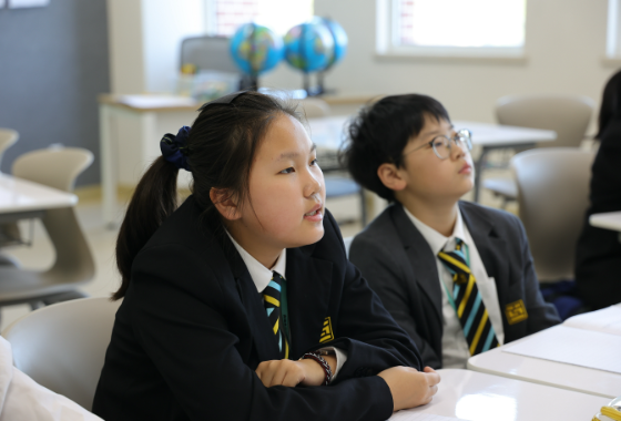 南通惠立双语中学在中国国家课程的基础上引进海外优质教学资源，融入先进的教育理念和教学方法，为未来高中课程的学习做好充分的准备。