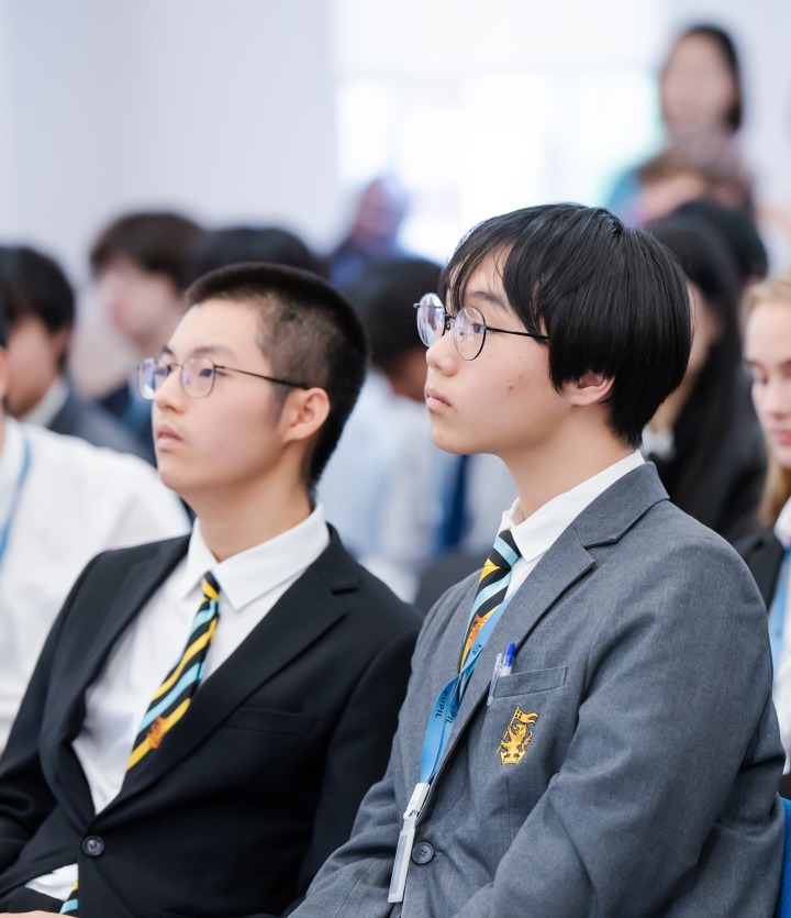 杭州惠立民办高中提供的A Level课程，所有的老师都是科目专科教师。