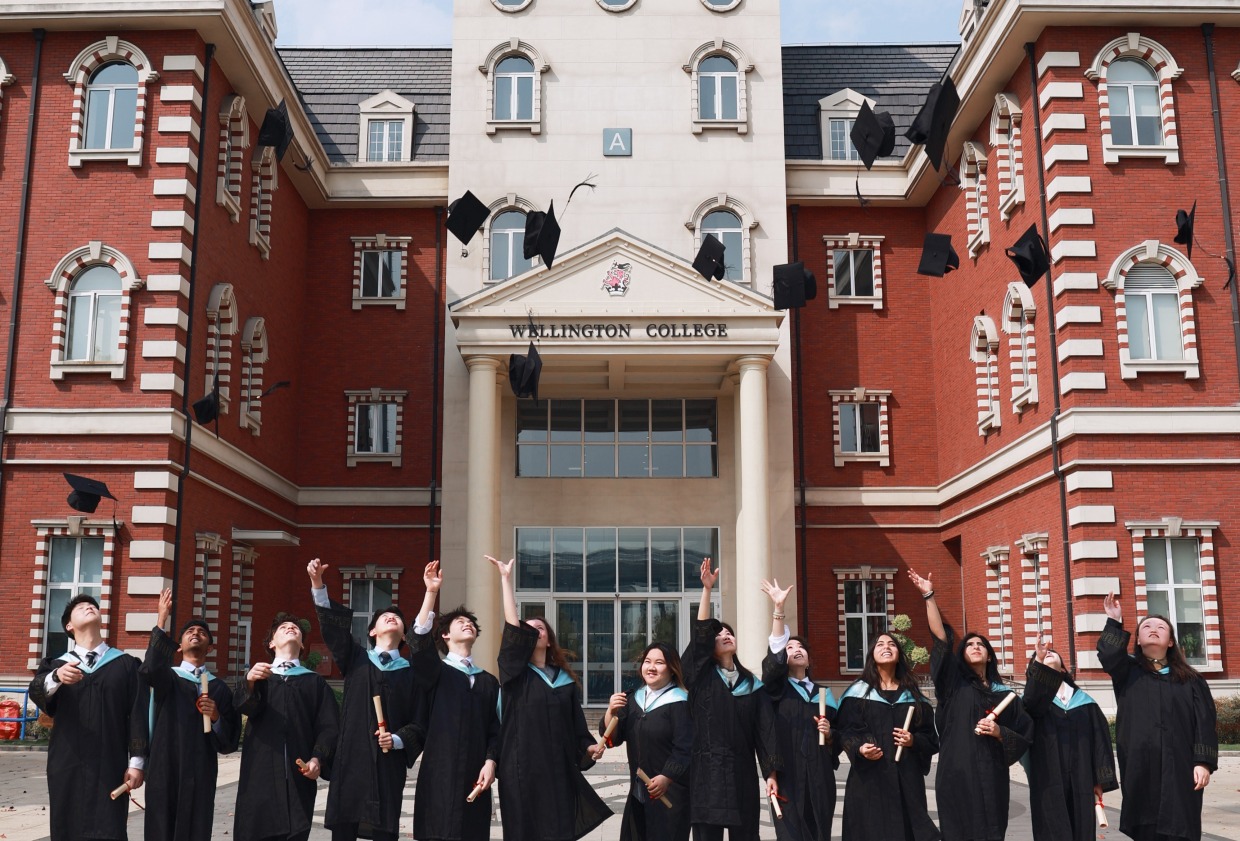 高校升学路径是杭州惠立中学教学的重中之重，悉心指导学生开启大学申请。